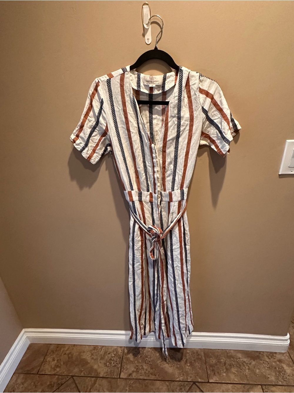Trovata Birds of Paradis Striped Linen Blend Jumpsuit Short Sleeve Belted Size 2